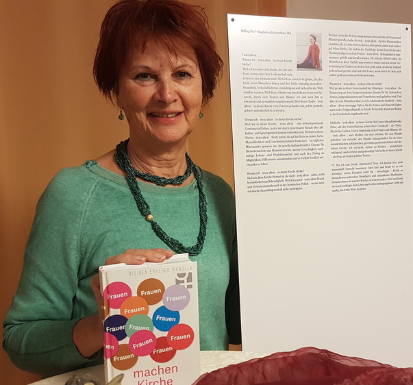 Das Buch 'Bleiben.Erheben.Wandeln. Frauen machen Kirche' bietet viele Hintergrundinformationen.
