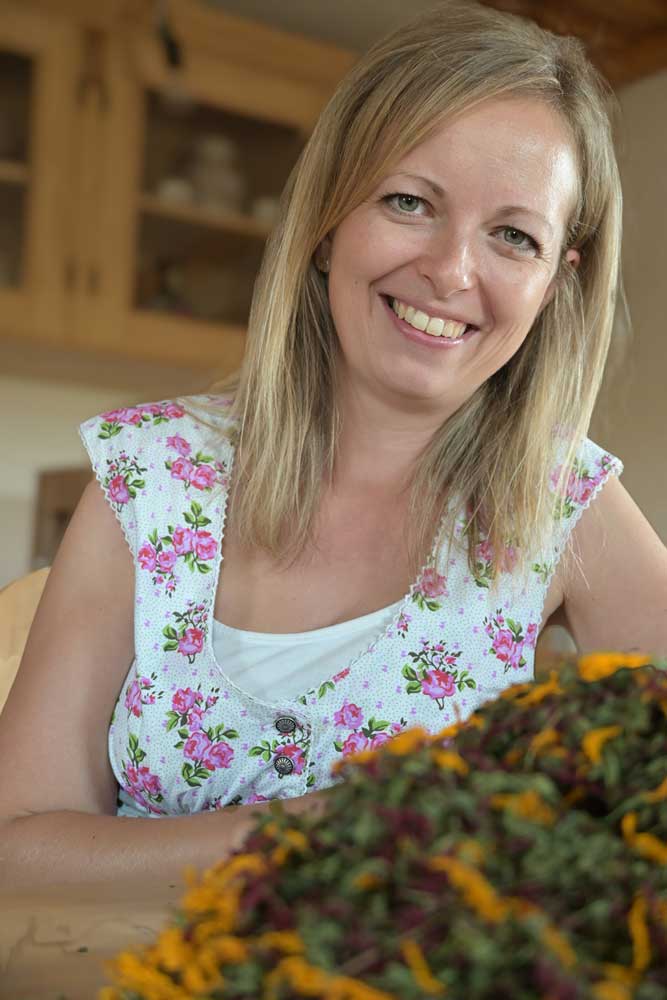 Bettina Rosenberger, Kräuterpädagogin, Naturheilkunde Pädagogin, Kräuterbäuerin