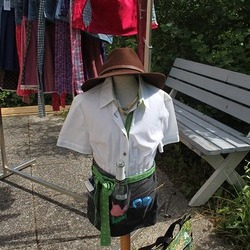 Der Trachtenflohmarkt-Laden hatte auch geöffnet