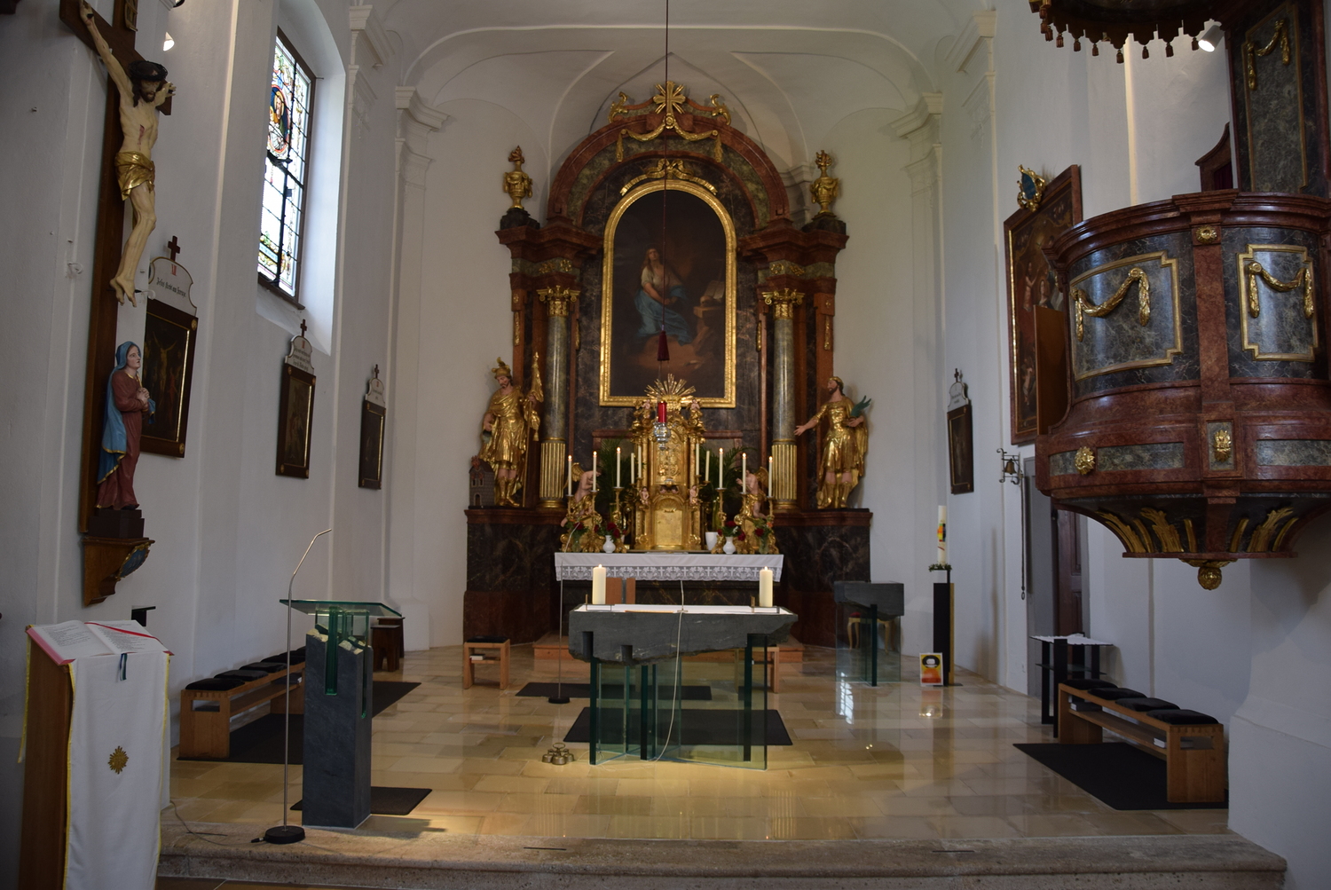 Manuela Fritz, Neugestaltung des Altarraumes, Pfarrkirche St. Magdalena am Lemberg