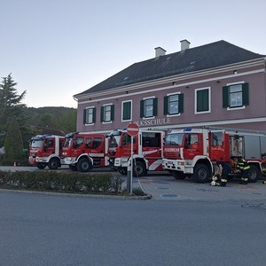 Ein Großaufgebot der umliegenden Feuerwehren nahm an der Übung teil