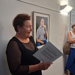 Angelika Reichl hat zu den Fotos Gedichte verfasst
