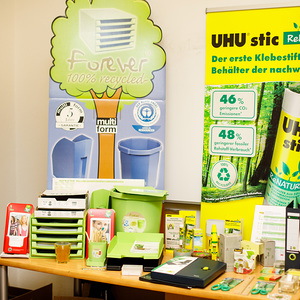 Grüne Ausstellung / Gerd Neuhold, Sonntagsblatt