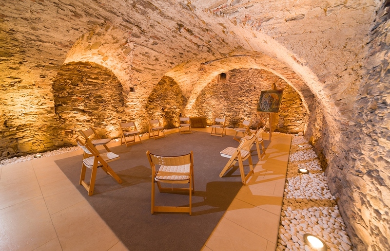 Blick in den Meditationsraum im Haus der Frauen / Werner Beitel Tiefer in die Spiritualität eintauchen